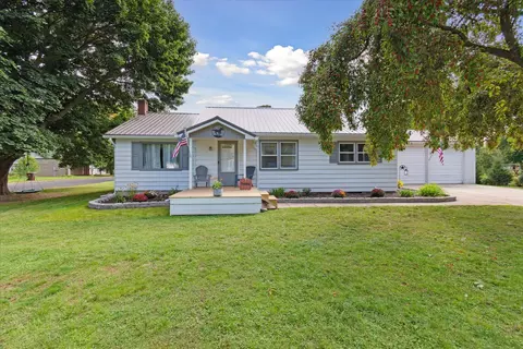 1904 W Main St, Mcbride, MI 48852 photo 4