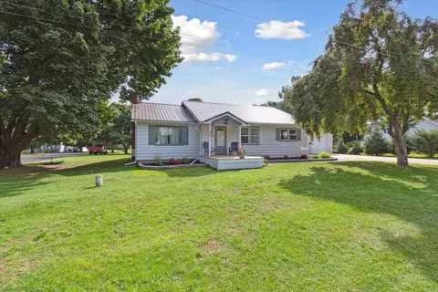 1904 W Main St, Mcbride, MI 48852 photo 3