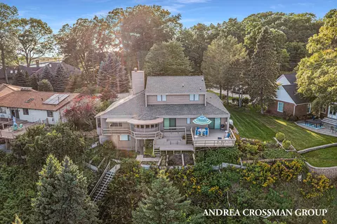 6250 Indian Point Rd, Montague, MI 49437