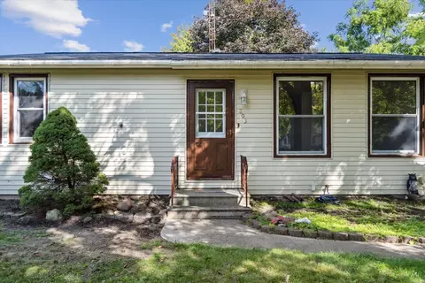 803 S Dettman Rd, Jackson, MI 49203