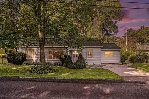 1457 Woodland Bch, Battle Creek, MI 49014