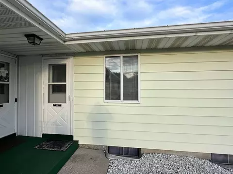 5660 Leisure S Dr SE #44, Kentwood, MI 49548