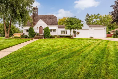 292 W May St, Benton Harbor, MI 49022
