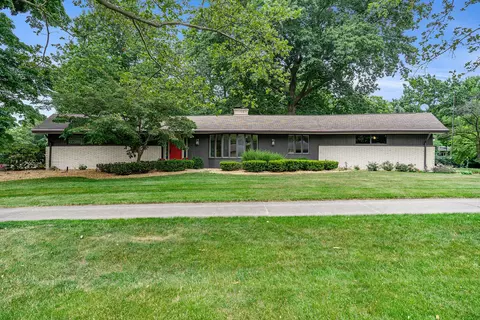 1181 Euna Vista Dr, Holland, MI 49423