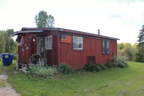 954 E Wilson Rd, Saint Johns, MI 48879 photo 2