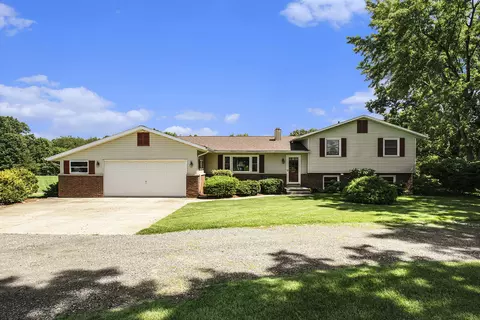 209 Knott Rd, Niles, MI 49120