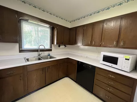 225 E Lakeshore Dr, Hope, MI 48628 photo 35