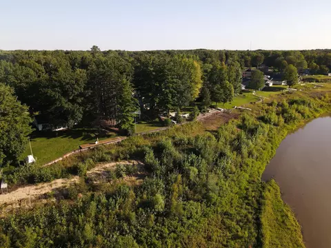 225 E Lakeshore Dr, Hope, MI 48628 photo 8