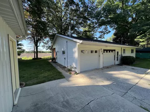 225 E Lakeshore Dr, Hope, MI 48628 photo 24