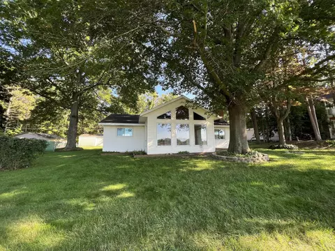 225 E Lakeshore Dr, Hope, MI 48628 photo 13