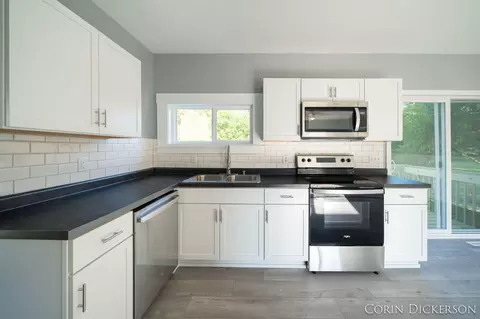 225 Water St, Belding, MI 48809 photo 6