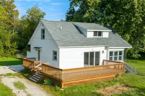 225 Water St, Belding, MI 48809