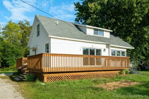 225 Water St, Belding, MI 48809 photo 4