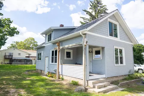 415 Jermyn St, Ionia, MI 48846