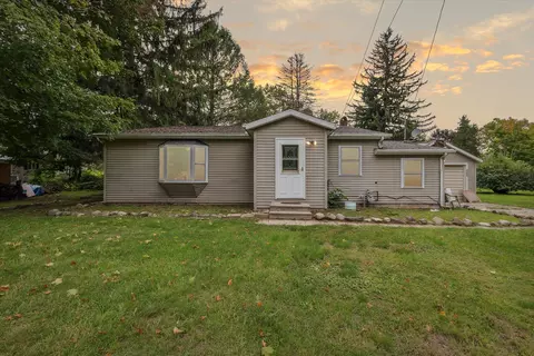 408 W Canal St, Tekonsha, MI 49092