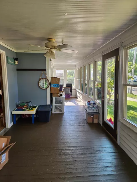 400 Union St, Plainwell, MI 49080 photo 2