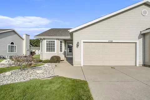 3789 Fairway Dr #74, Norton Shores, MI 49441