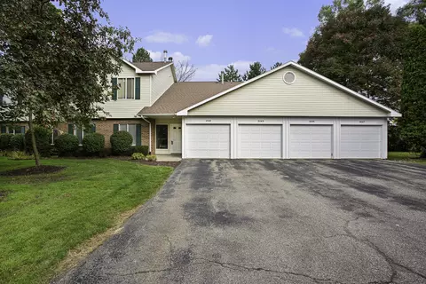 3141 Windcrest Dr NE, Grand Rapids, MI 49525