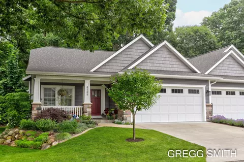 6508 Old Singapore Trl, Saugatuck, MI 49453