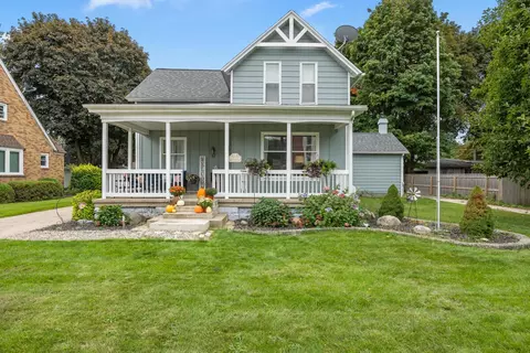 14 E 32nd St, Holland, MI 49423