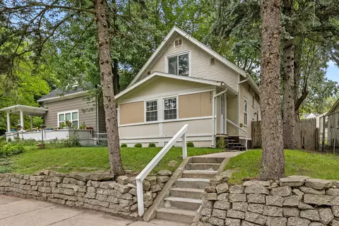 827 Hancock St SE, Grand Rapids, MI 49507