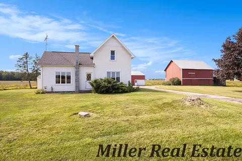 709 N Mason Rd, Vermontville, MI 49096