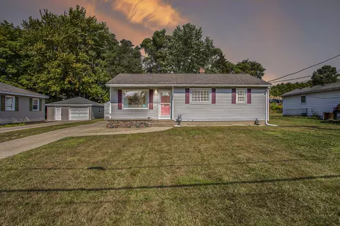 1523 Brookmark St SE, Kentwood, MI 49508