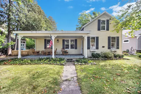 340 S Rush St, Pentwater, MI 49449