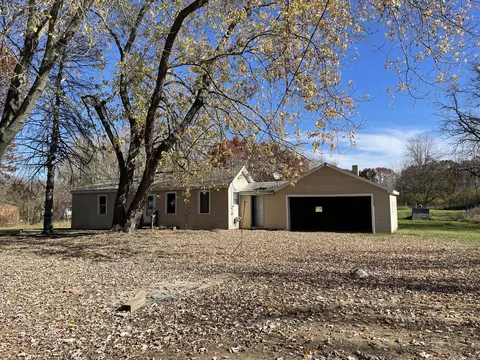 5191 Oakpoint Rd, Jackson, MI 49201