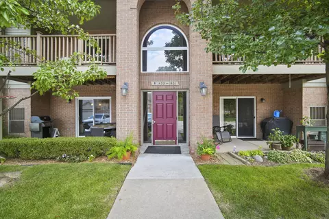 1433 Duncan Dr, Chelsea, MI 48118