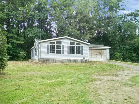 21622 Banker Street Rd, Centreville, MI 49032