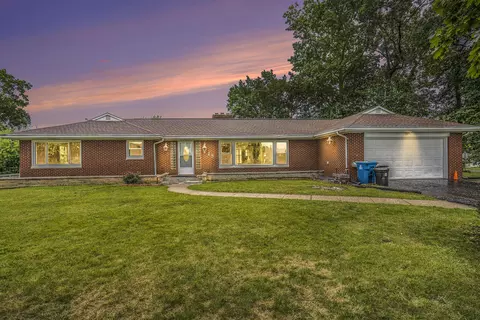 825 S 24th St, Battle Creek, MI 49015