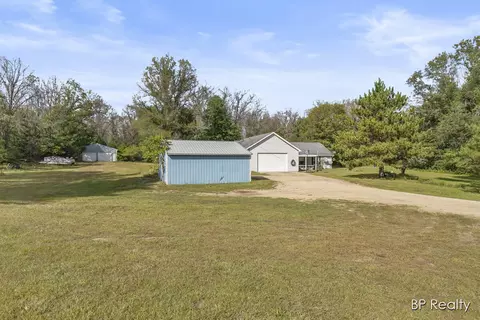5669 E Baseline Rd, White Cloud, MI 49349 photo 6