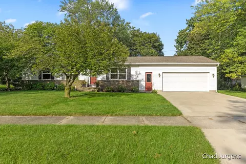 519 Parkside Ave NW, Grand Rapids, MI 49534
