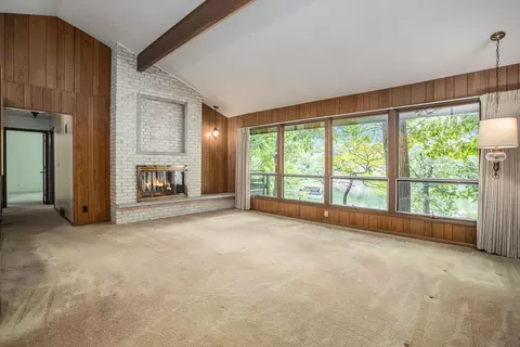 357 Horseshoe Ct, Plainwell, MI 49080 photo 3