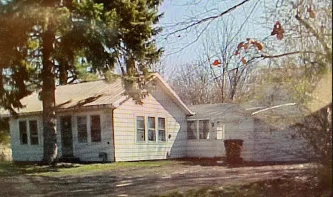 6139 Oakland Dr, Portage, MI 49024