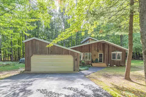 8247 Tanglewood Trl, Canadian Lakes, MI 49346
