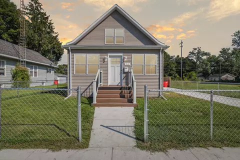 1041 Broadway, Benton Harbor, MI 49022