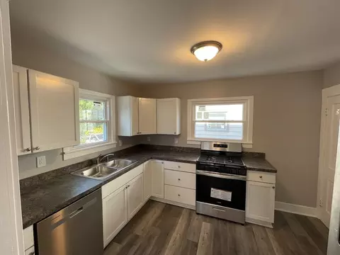 1817 New York Ave, Lansing, MI 48906