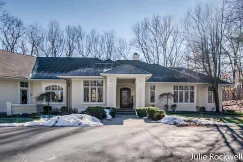 1830 Sterling Oaks Blvd SE, Ada, MI 49301