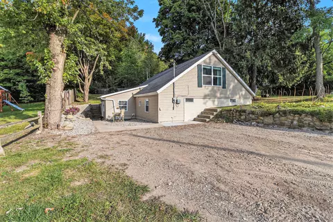 152 Sessions Rd, Shelby, MI 49455