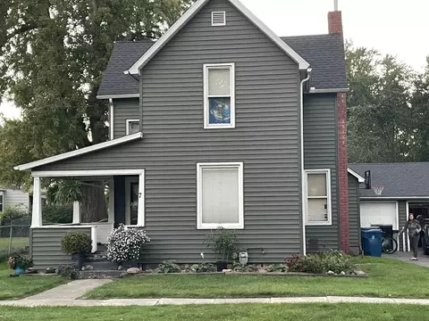 7 Orchard St, Coldwater, MI 49036