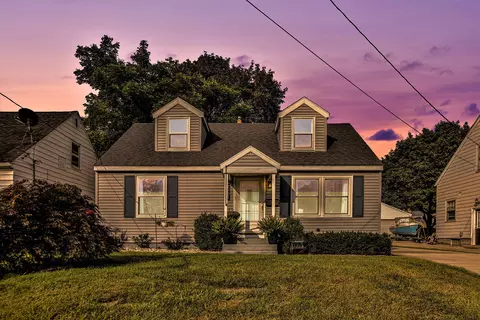 2901 Belknap Ave NE, Grand Rapids, MI 49505