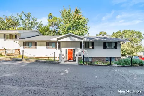2226 Banner Ct SW #4, Wyoming, MI 49509