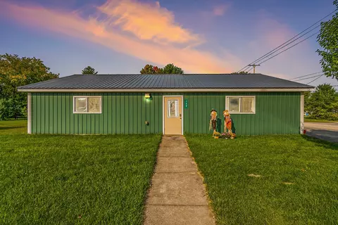 108 S Walter St, Mesick, MI 49668