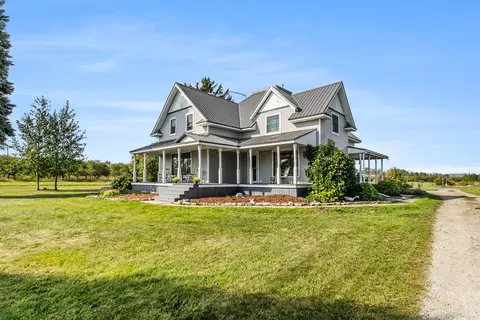 3217 S Morton Rd, Ludington, MI 49431