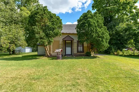 22470 Bedford Rd N, Battle Creek, MI 49017