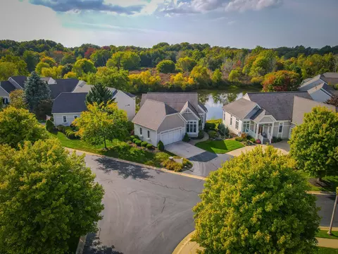 18163 Lost Creek Ln, Spring Lake, MI 49456