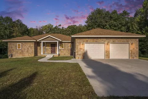 888 Double Eagle Rd, Otsego, MI 49078