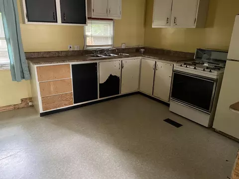 321 Millard St, Three Rivers, MI 49093 photo 5
